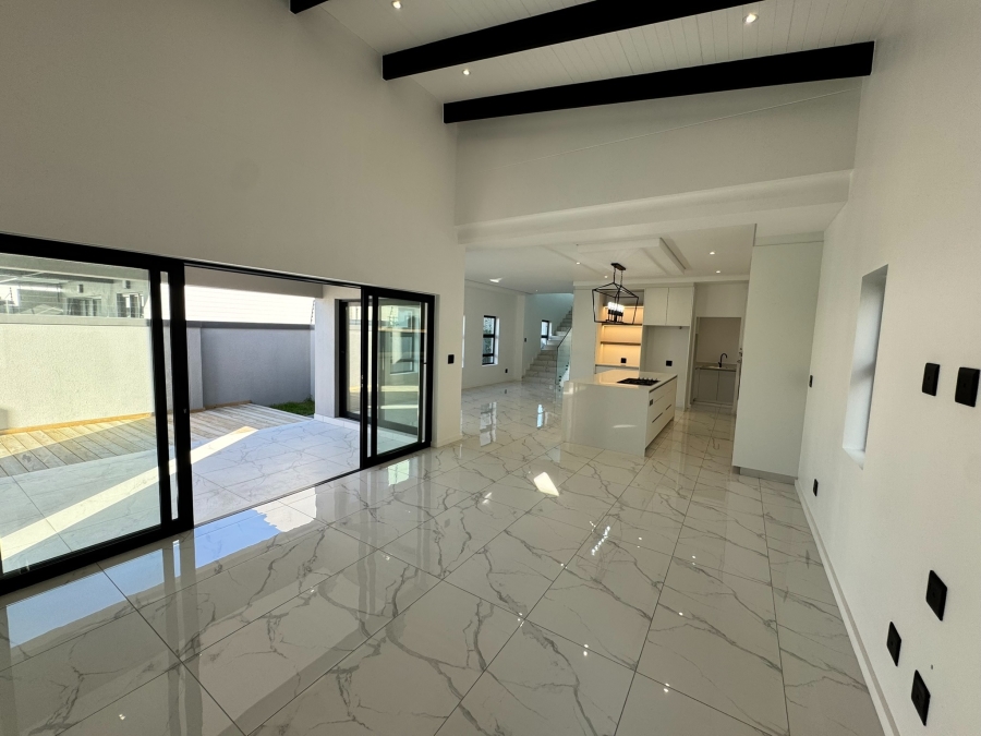 3 Bedroom Property for Sale in Sandown Western Cape